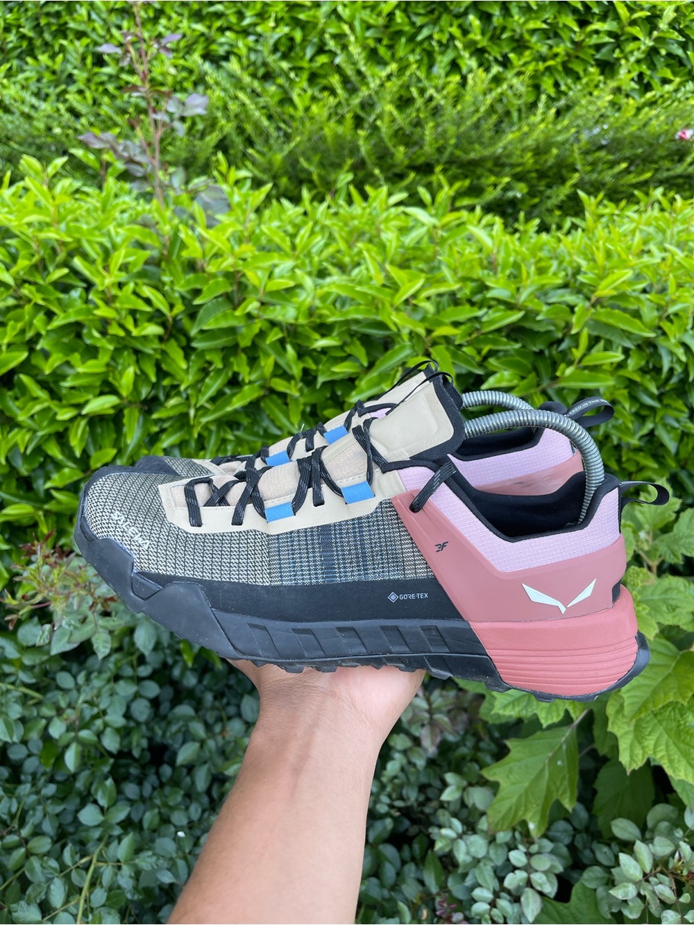 WILDFIRE GORE-TEX® Women’s Hiking Shoes Size 11